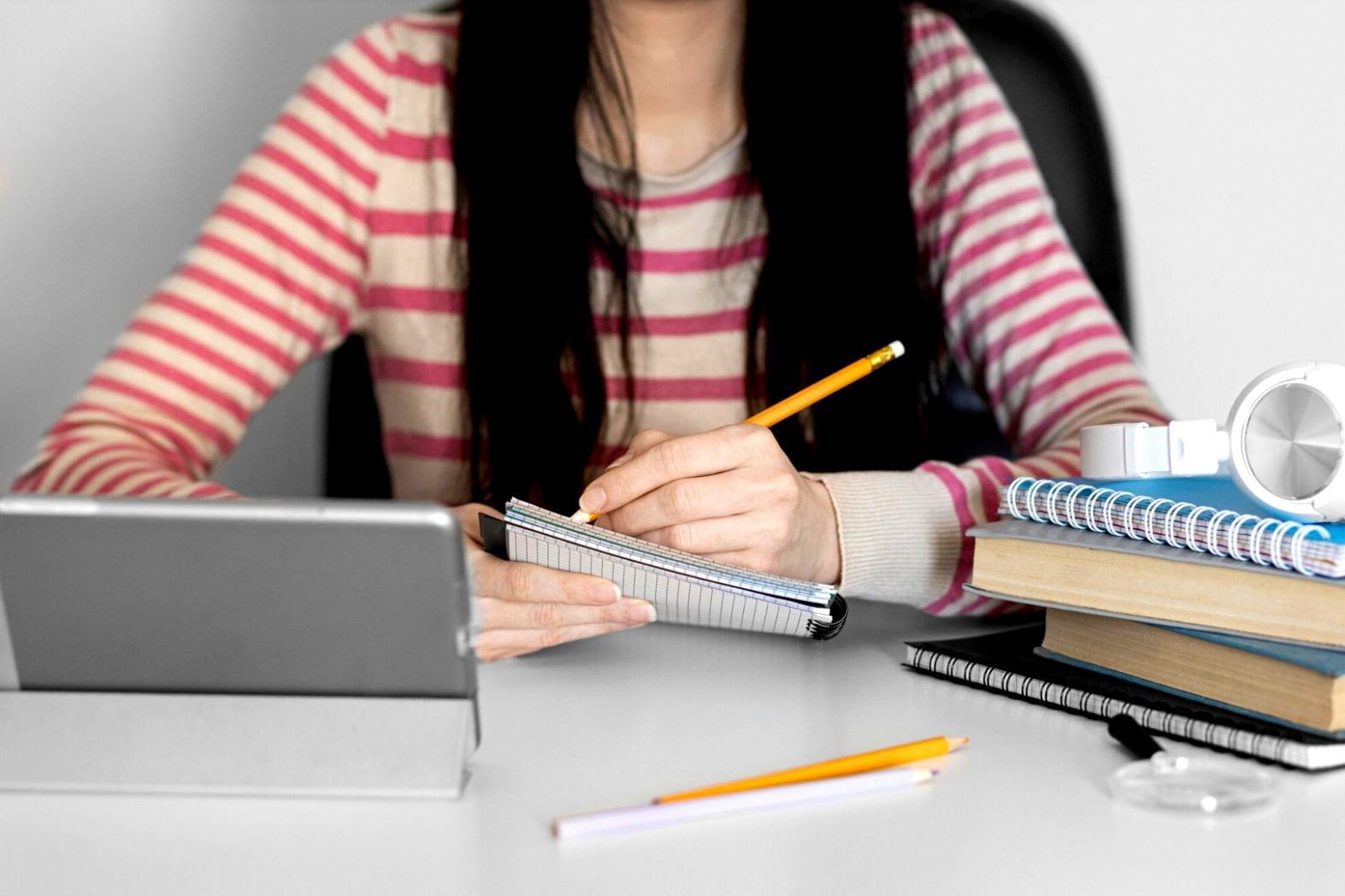 Gemeinsame Arbeit im Finanzbereich mit Fokus auf strategische Planung